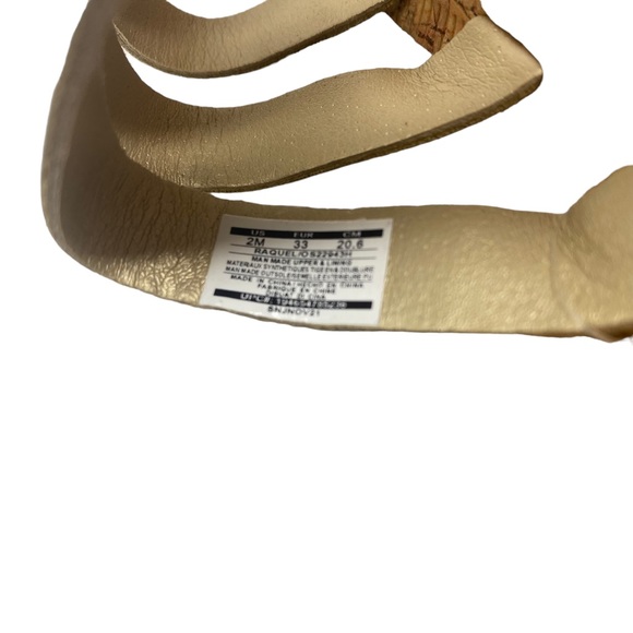 OshKosh B'gosh Girls Gold Open Toe Slide on Flat Sandals - Size 2 - Picture 7 of 7